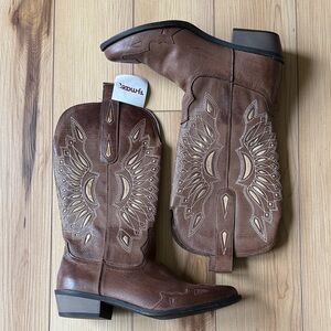 Coconuts Brown cowboy boots size 8M